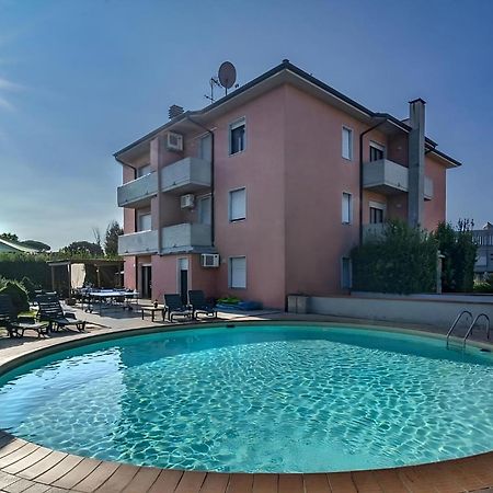 Giada Palace Apartments & Pool - Giada Palace Group Λούκα Εξωτερικό φωτογραφία